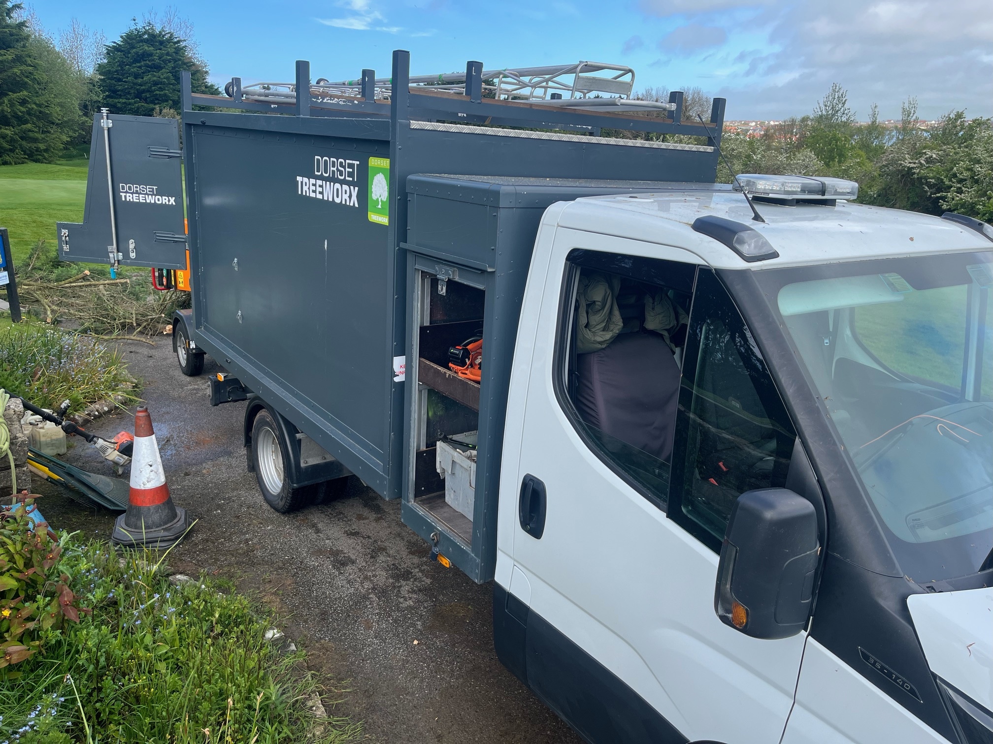 Tree surgeon Dorchester, Weymouth & Portland. Tree services near me offering tree care, tree removal, tree stump grinding, hedge trimming for private and commercial clients at Dorset Treeworx Ltd.